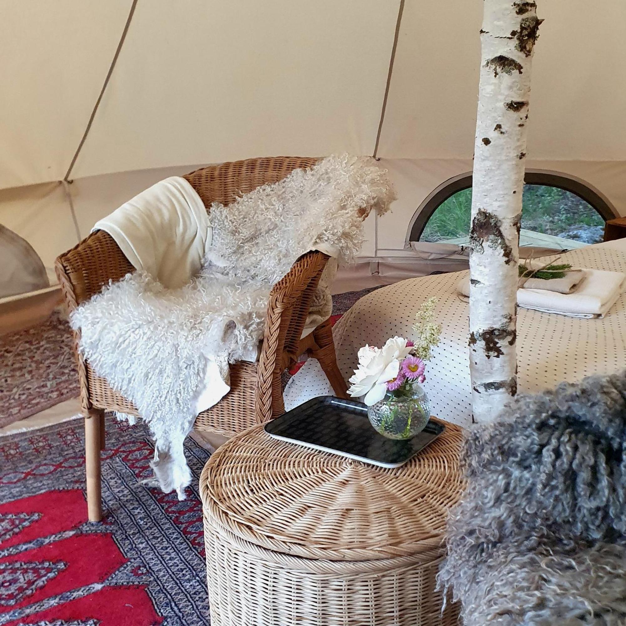 فندق Skalbo Gardsglamping Järvsö المظهر الخارجي الصورة